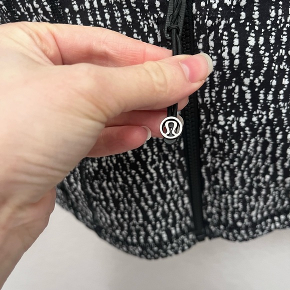 Lululemon Define Jacket Luon Designed for Yoga and On the Move Size 4 Athletic - Picture 4 of 9